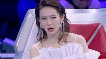 吃瓜看美女跳舞,一场视觉与味蕾的双重盛宴