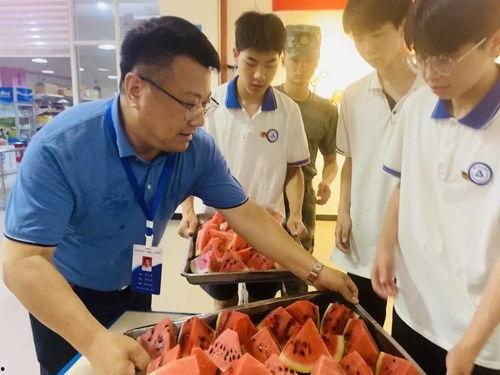 学校打架吃瓜学生,打架事件背后的吃瓜学生众生相